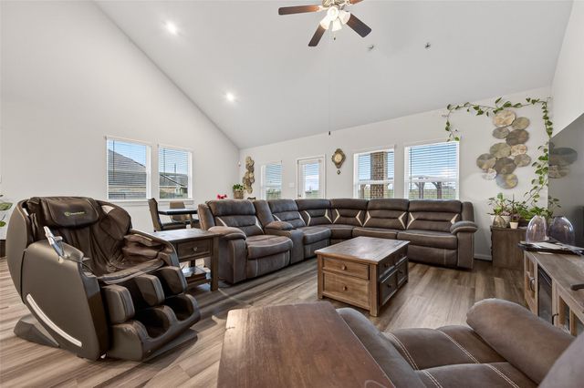 5806 Platinum Lakes Court, Richmond, TX 77469