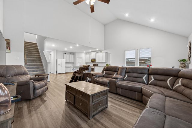 5806 Platinum Lakes Court, Richmond, TX 77469