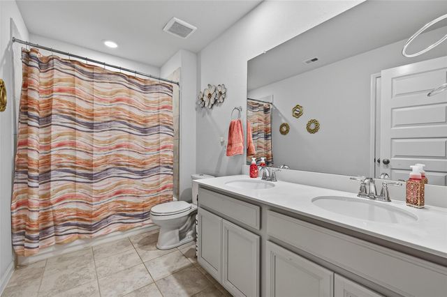 5806 Platinum Lakes Court, Richmond, TX 77469