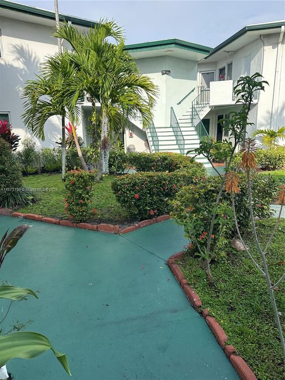18720 NE 18th Ave 115, Miami, FL 33179