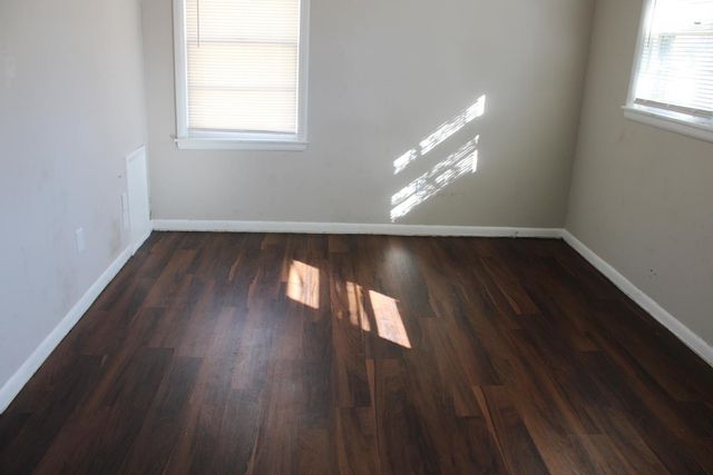 1673 S WHITE STATION RD, Memphis, TN 38117