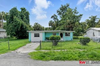 440 N FERN Street, San Mateo, FL 32187