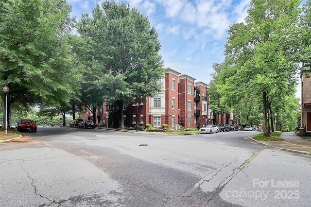 793 Garden District Drive, Charlotte, NC 28202