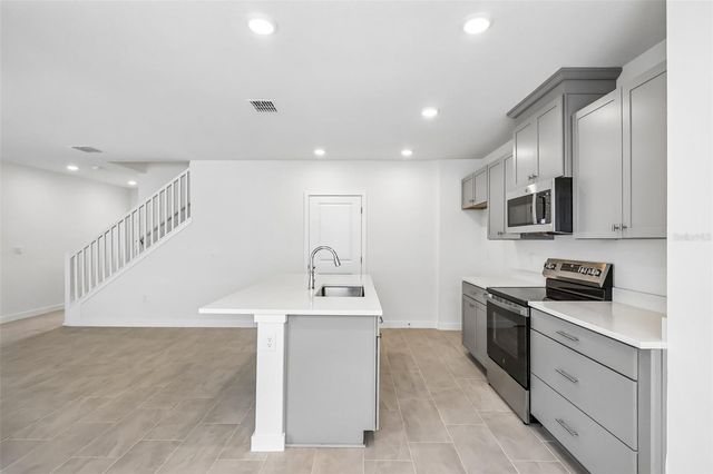 2688 MEADOW CREST DRIVE, St Cloud, FL 34773