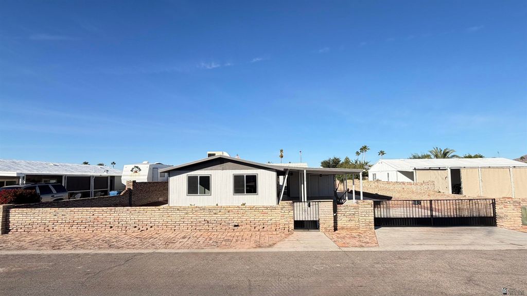 13228 E 43 St, Yuma, AZ 85367