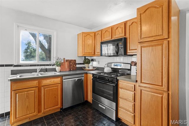 6554 Mitchell Terrace, St Louis, MO 63139