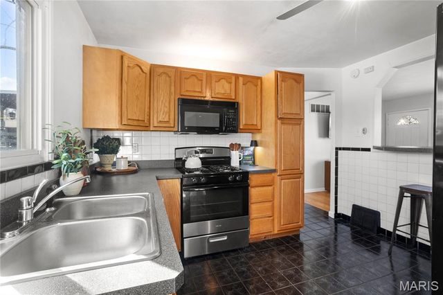 6554 Mitchell Terrace, St Louis, MO 63139