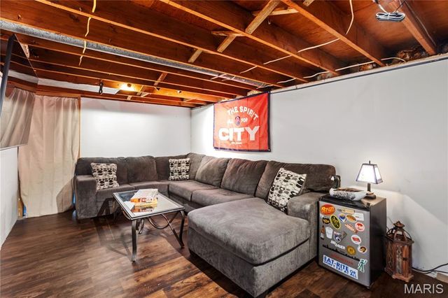 6554 Mitchell Terrace, St Louis, MO 63139