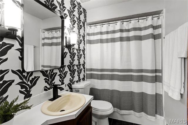 6554 Mitchell Terrace, St Louis, MO 63139