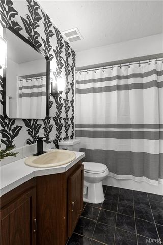 6554 Mitchell Terrace, St Louis, MO 63139