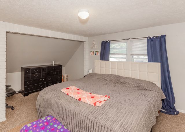 1413 40th Street, Rock Island, IL 61201