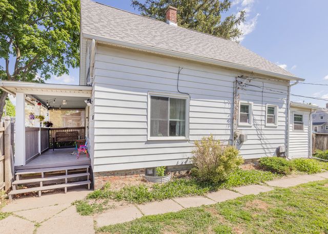1413 40th Street, Rock Island, IL 61201