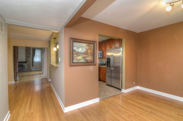 306 Colony Green Drive, Bloomingdale, IL 60108