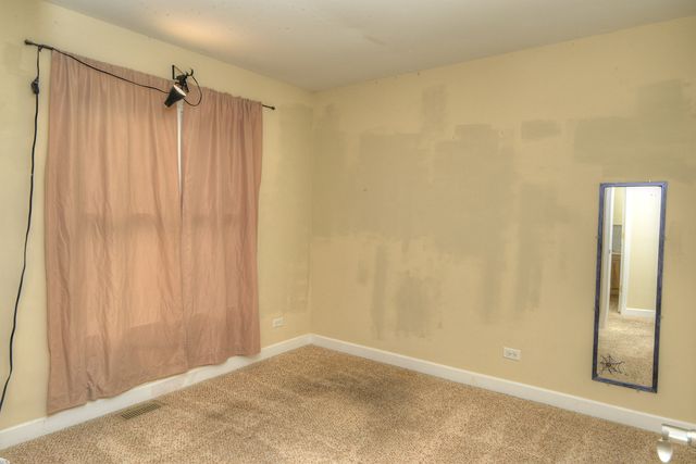 306 Colony Green Drive, Bloomingdale, IL 60108