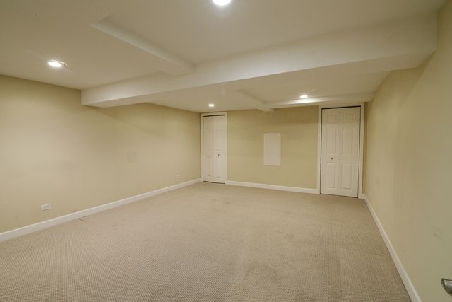 306 Colony Green Drive, Bloomingdale, IL 60108
