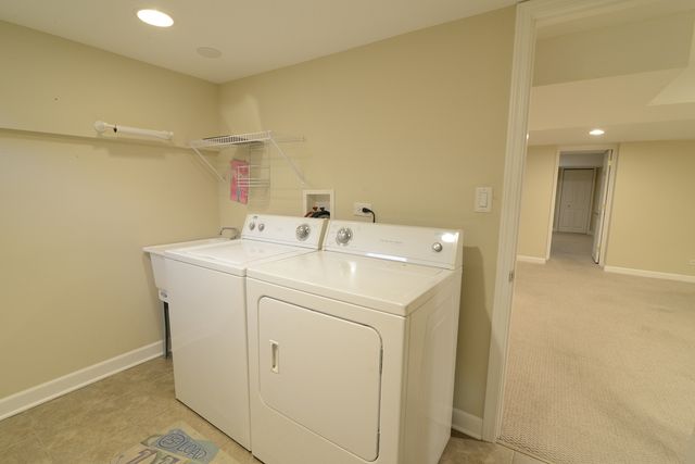 306 Colony Green Drive, Bloomingdale, IL 60108