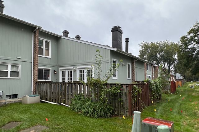 306 Colony Green Drive, Bloomingdale, IL 60108