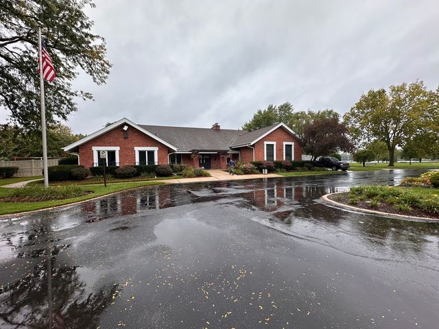306 Colony Green Drive, Bloomingdale, IL 60108