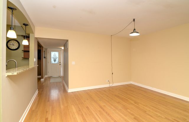 306 Colony Green Drive, Bloomingdale, IL 60108