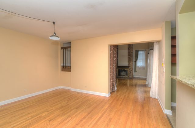 306 Colony Green Drive, Bloomingdale, IL 60108
