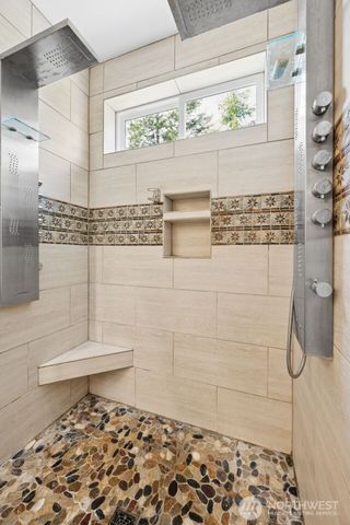 90 W Jeanne Saeger Loop, Shelton, WA 98584