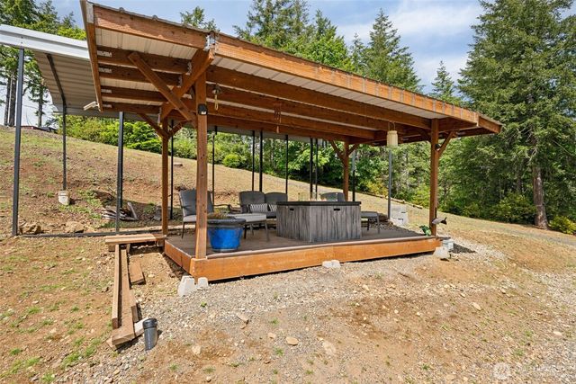 90 W Jeanne Saeger Loop, Shelton, WA 98584
