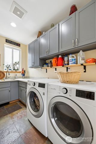 90 W Jeanne Saeger Loop, Shelton, WA 98584