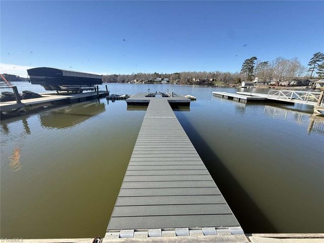 384 Lake Shore Avenue, Lexington, NC 27292