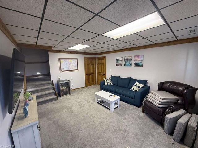 384 Lake Shore Avenue, Lexington, NC 27292