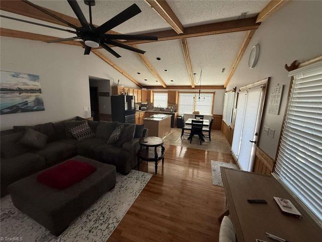 384 Lake Shore Avenue, Lexington, NC 27292