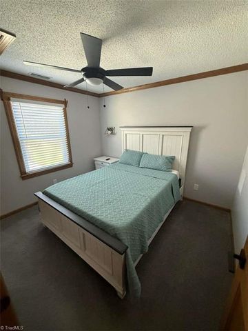 384 Lake Shore Avenue, Lexington, NC 27292