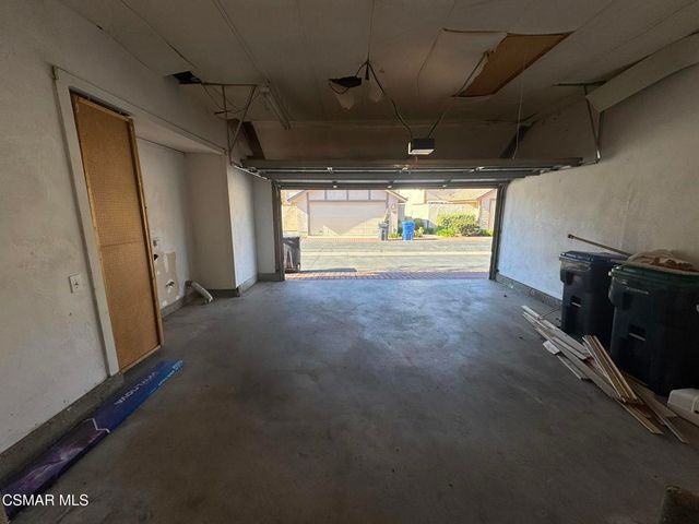 1874 Suntree Lane, Simi Valley, CA 93063