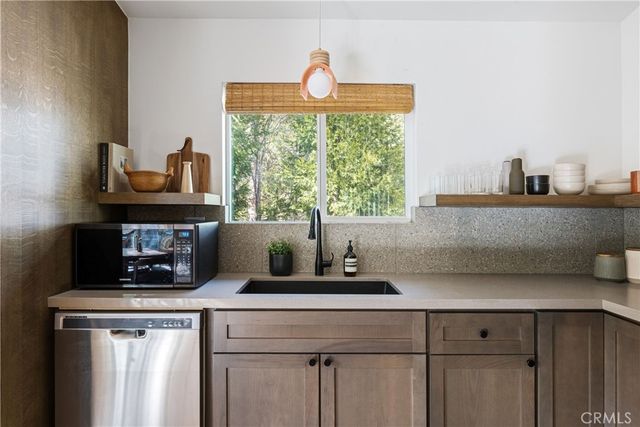 26287 Lake Forest Drive, Twin Peaks, CA 92391