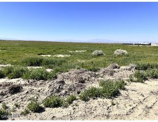 50 E Ave E8, Lancaster, CA 93535