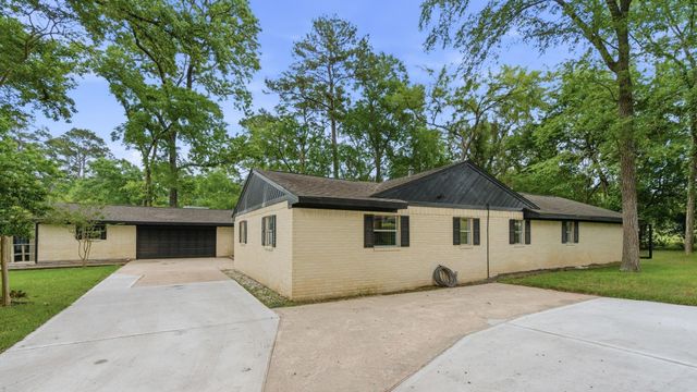 254 Springs Edge Dr, Montgomery, TX 77356