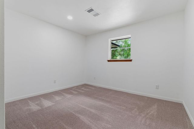 254 Springs Edge Dr, Montgomery, TX 77356