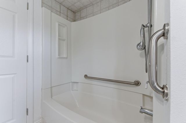 254 Springs Edge Dr, Montgomery, TX 77356