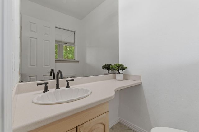 254 Springs Edge Dr, Montgomery, TX 77356