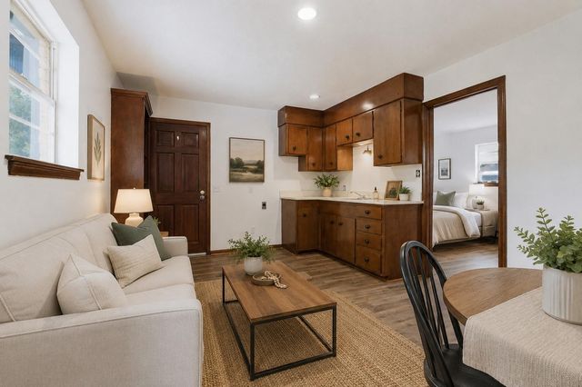 254 Springs Edge Dr, Montgomery, TX 77356