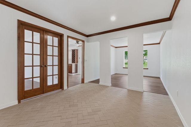 254 Springs Edge Dr, Montgomery, TX 77356