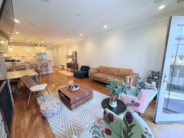 637 E 1st Street 204, Boston, MA 02127