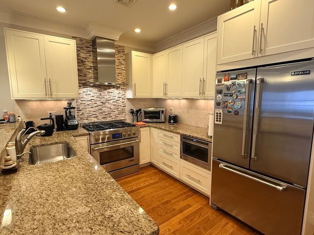 637 E 1st Street 204, Boston, MA 02127