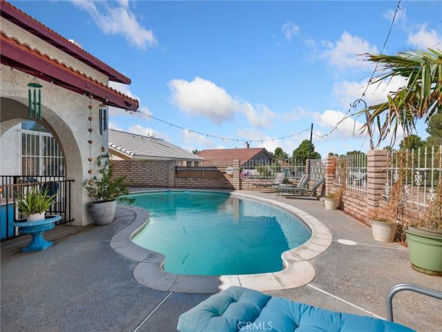 13916 Burning Tree Drive, Victorville, CA 92395