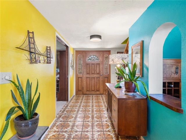 13916 Burning Tree Drive, Victorville, CA 92395