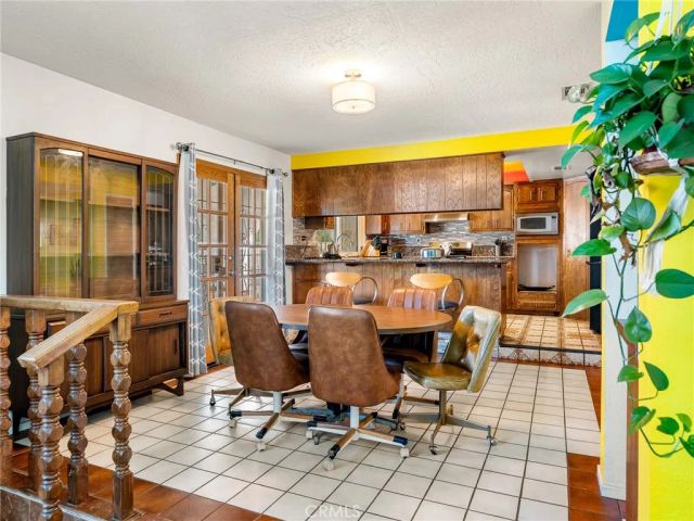 13916 Burning Tree Drive, Victorville, CA 92395