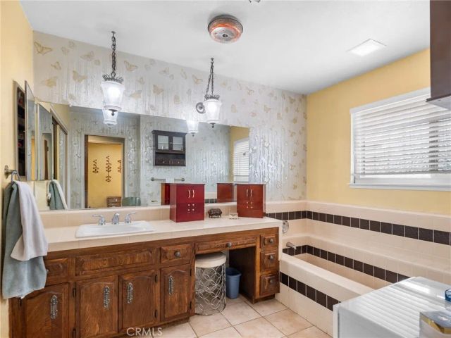 13916 Burning Tree Drive, Victorville, CA 92395