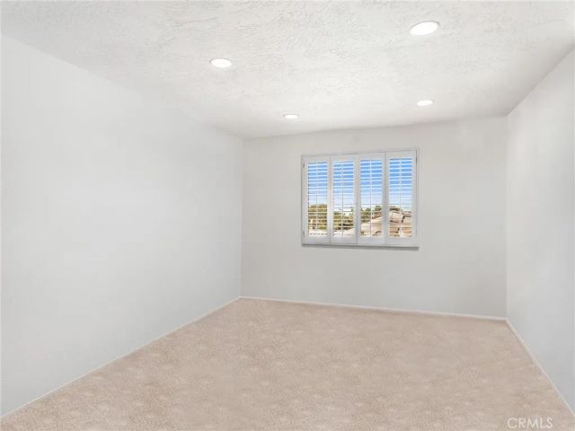 13916 Burning Tree Drive, Victorville, CA 92395