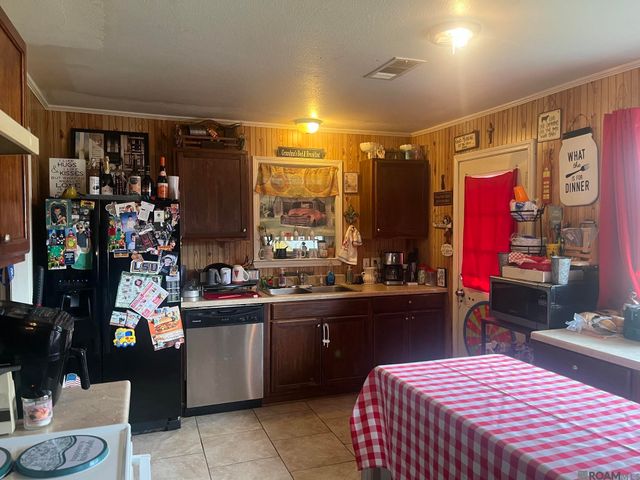 612-614 S Alexander, Gonzales, LA 70737