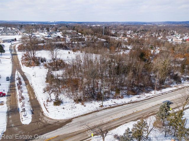 0000 Williams Lake Rd., White Lake, MI 48386