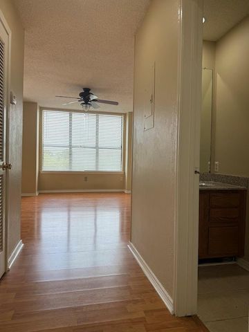 2409 Leon ST 305, Austin, TX 78705